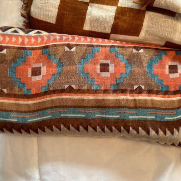 16 asst scarfs - Picture 2 of 16